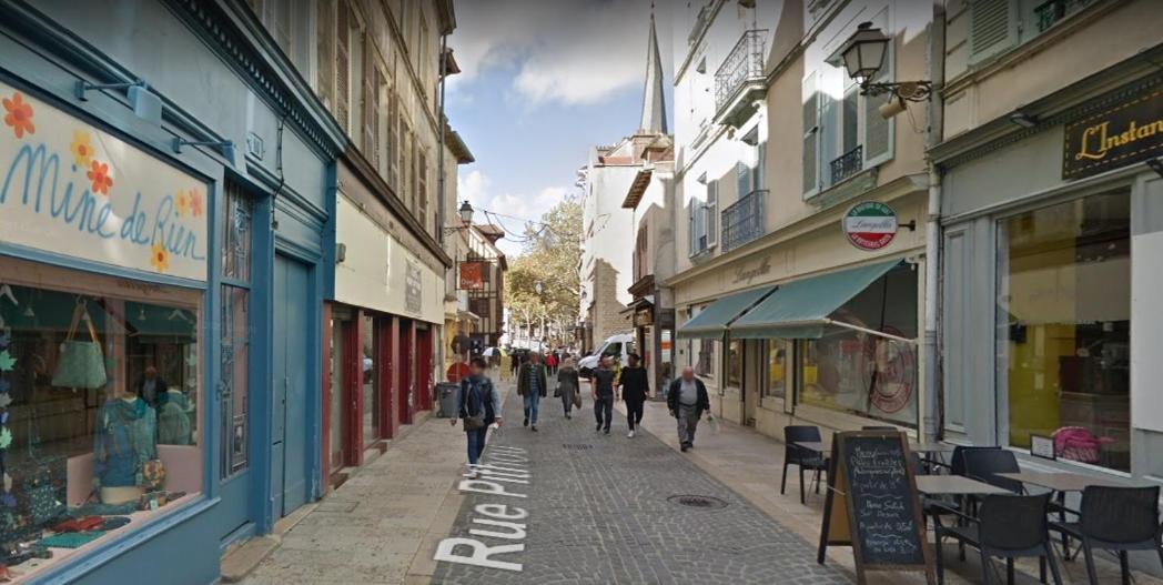 Appartement Avec Balneo Et Sauna Privatif - Le Rose Cuivre Troyes Extérieur photo